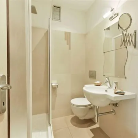 Jane Hotel 3*